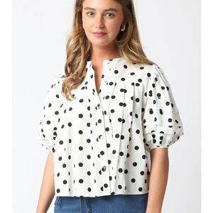 NWT OLIVACEOUS PUFF SLEEVE BLOUSE